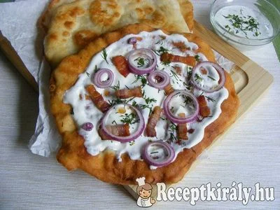 Juhtúrós lepény kapros tejföllel – 4. kép