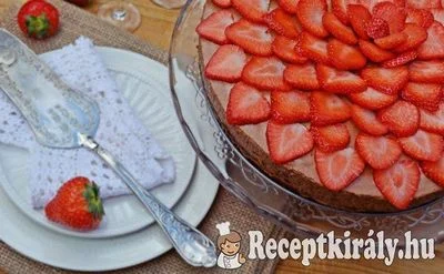 Kávés csokihabos torta eperrel - paleo