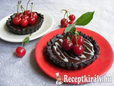 Meggyes-csokoládés mini pite, sütés nélkül – 1. kép