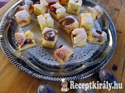 Szilvás-joghurtos pite
