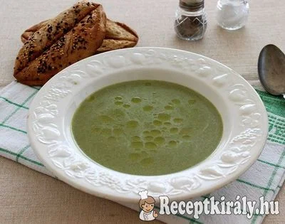 Tejfölös medvehagymaleves