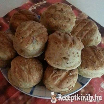 Tepertős pogácsa Erzsike konyhájából