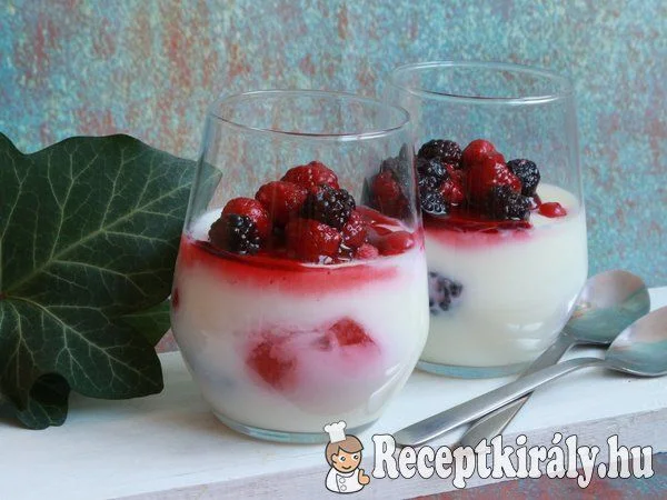 Vaníliapuding bogyós gyümölcsökkel recept