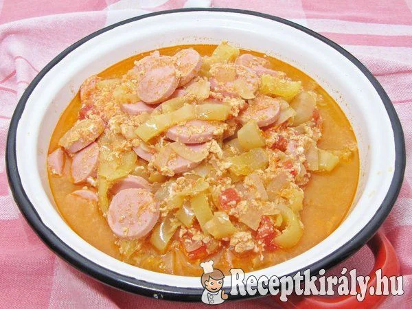 Virslis tojásos lecsó
