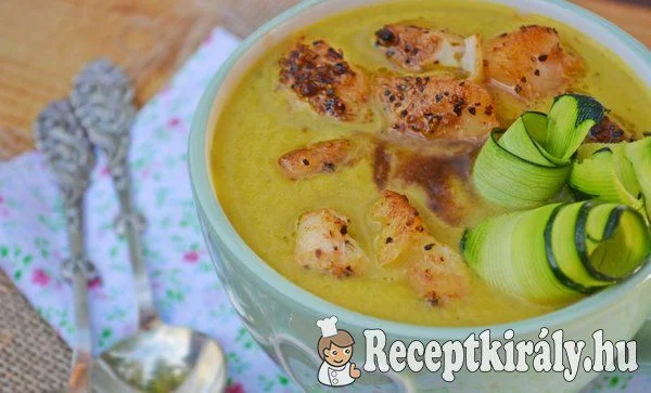 Zöldségkrémleves ropogós halkockákkal - paleo recept