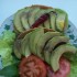Bruschetta avokádóval salátalevéllel medvehagymával paradicsommal
