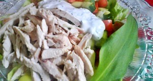 Csirkemell saláta medvehagymás joghurttal