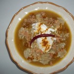 Currys cukkini krémleves tejföllel chilivel és Röstzwiebeln-vel 1