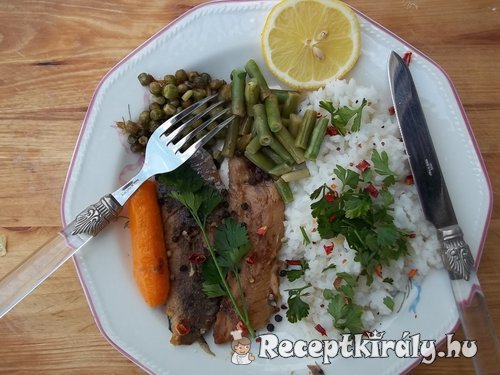 Fehérboros heringfilé zöldségekkel petrezselymes chilis rizzsel 2