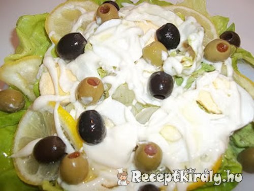 Majonézes saláta tojással olívabogyókkal