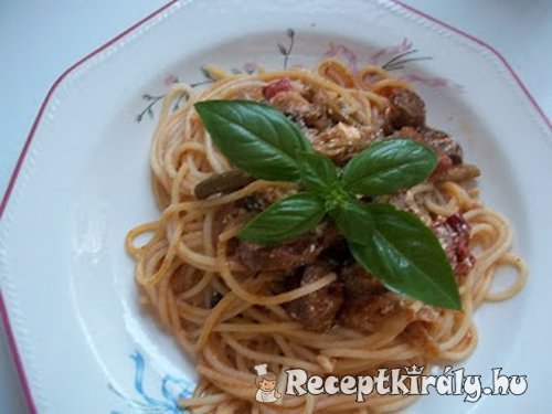 Vörösboros zöldspárga és gomba ragú kolbásszal spagettivel