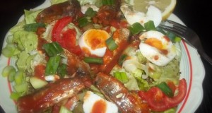Szardíniás tojásos saláta