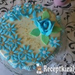 Gesztenye torta kék virággal 1